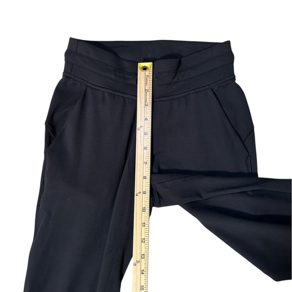 Lululemon Ready To Rulu Pant in Black, Size 2, W5BXOS - Picture 6 of 9